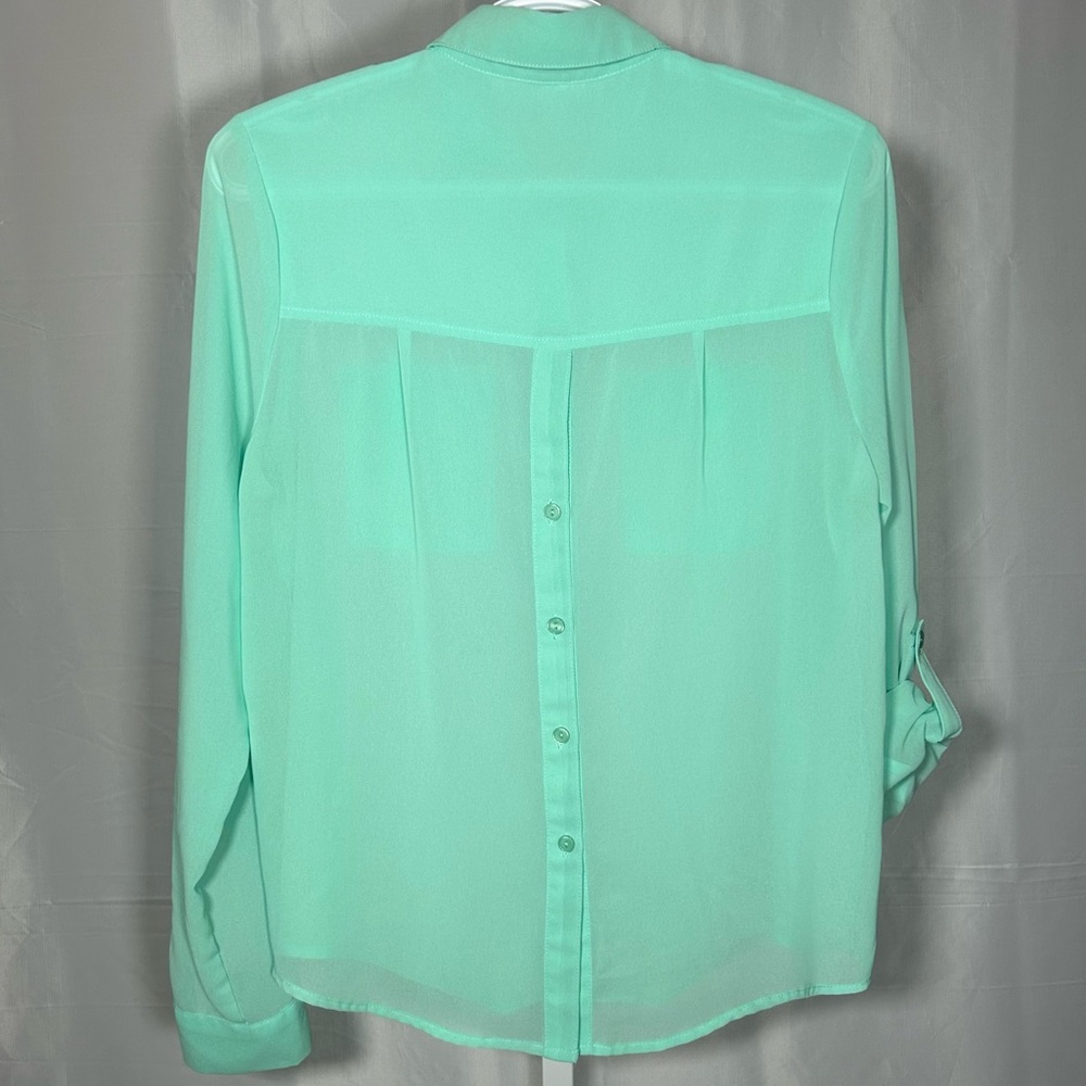 Women’s Sheer Button Down Shirt Size Medium. Active USA - Picture 4 of 6